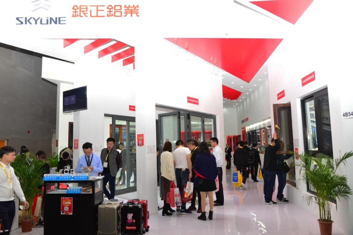 銀正專訪：市場需求需要指引，企業(yè)需要找到自信.jpg
